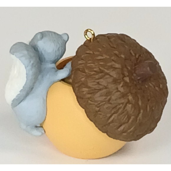 Vintage 1994 Hallmark Keepsake Ornament Collectors Survival Kit Premiere 94 - Picture 5 of 8